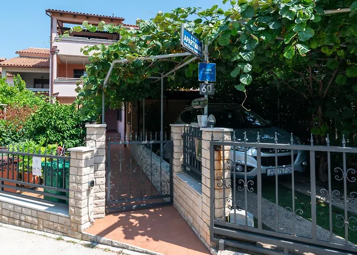 아파트 With Wifi Stinjan, - 24743