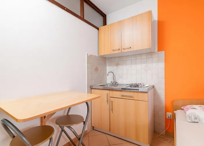 With Wifi Stinjan, - 24743 아파트 풀라