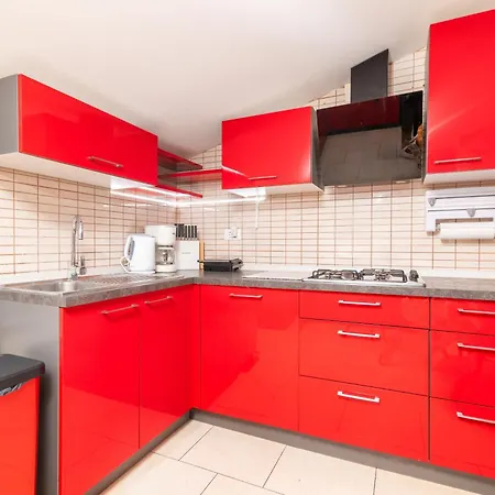 Apartamento With Wifi Stinjan, - 24743 Pula